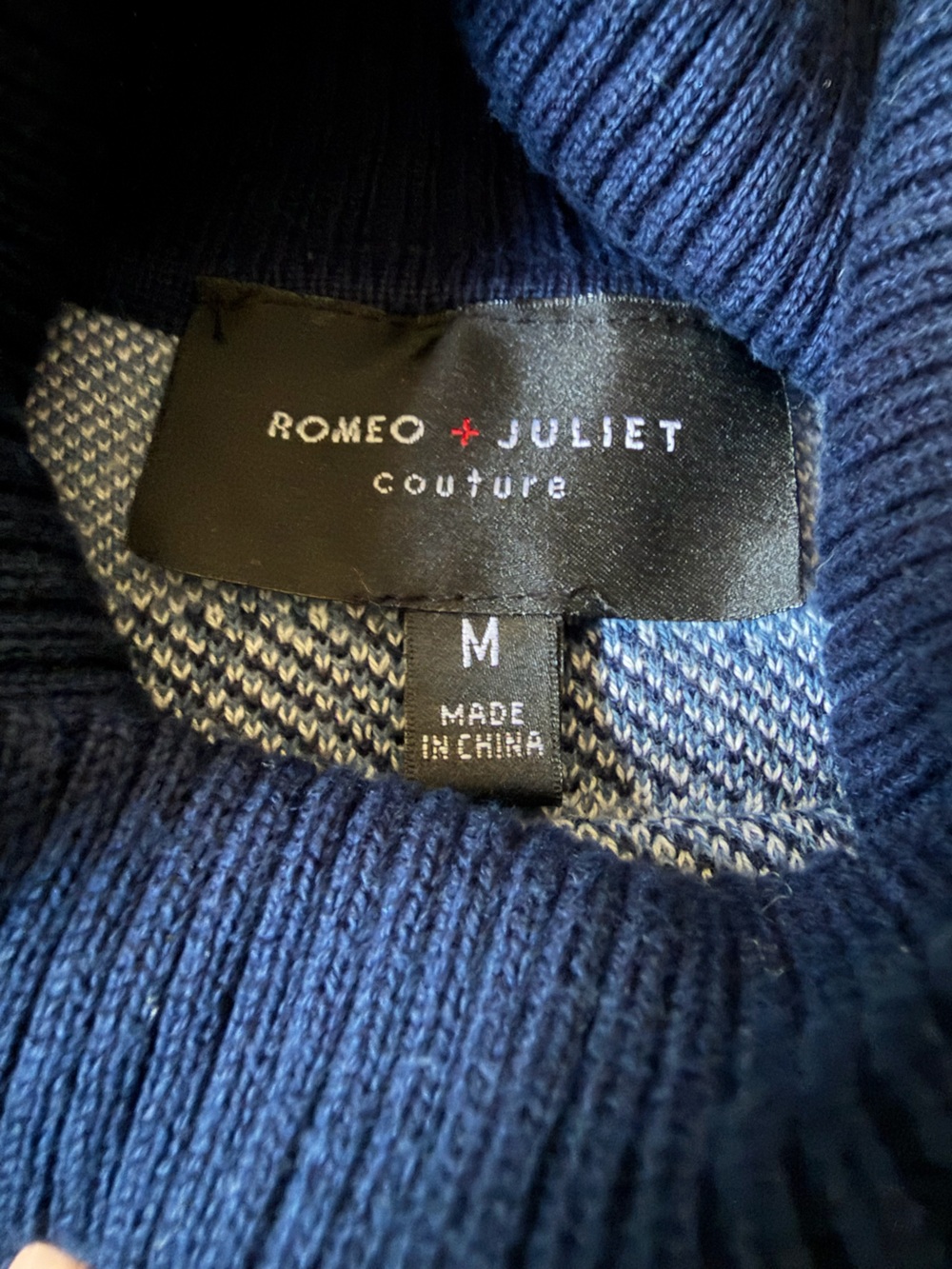 Romeo + Juliet Couture Sweater Dress Blue Geometric Fair Isle Turtleneck M - Picture 2 of 7